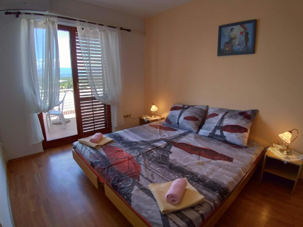 Apartment Njivice 15904B Экстерьер фото